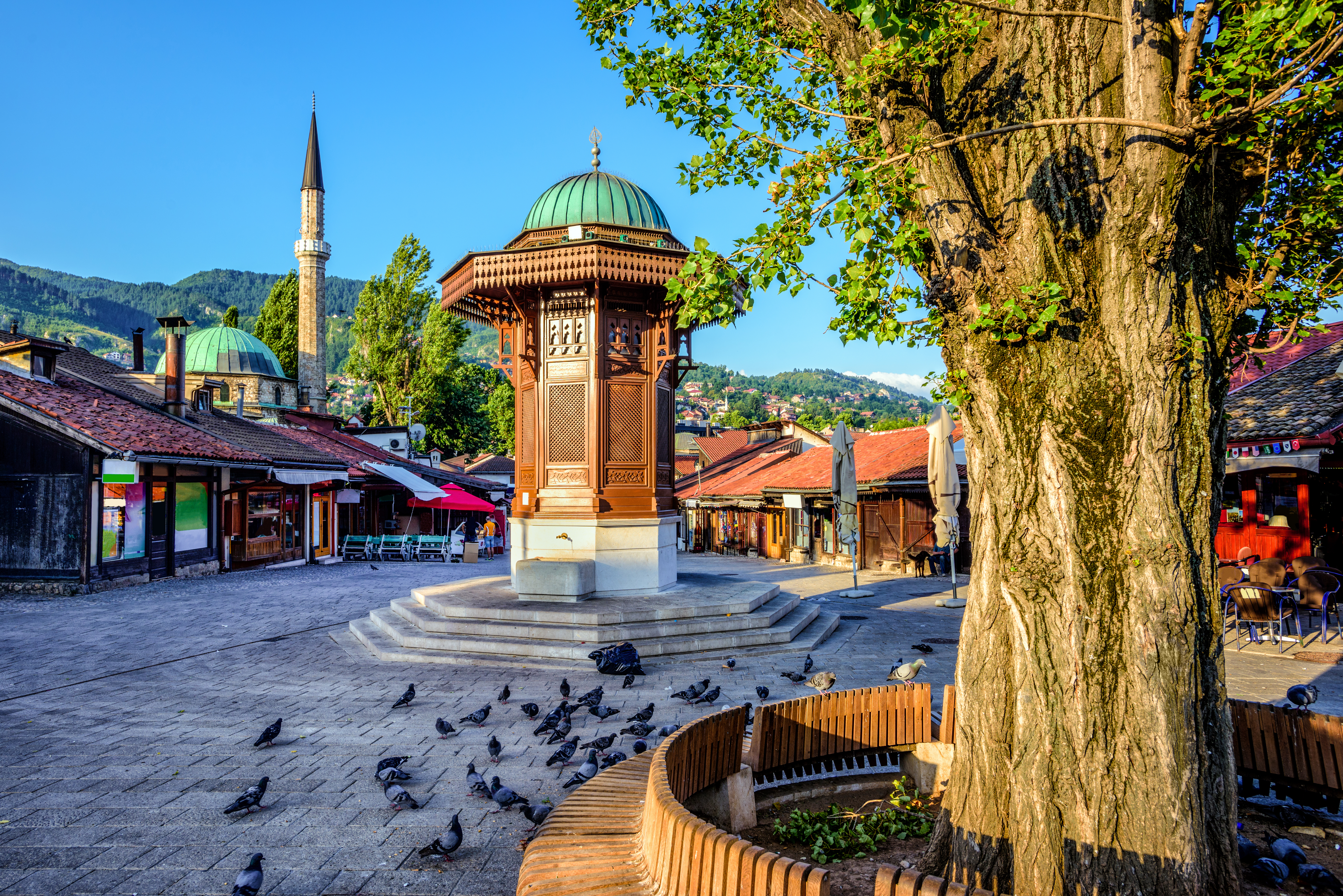 Sarajevos ikoniske Sebilj springvand på den centrale plads i den gamle by i Bosnien