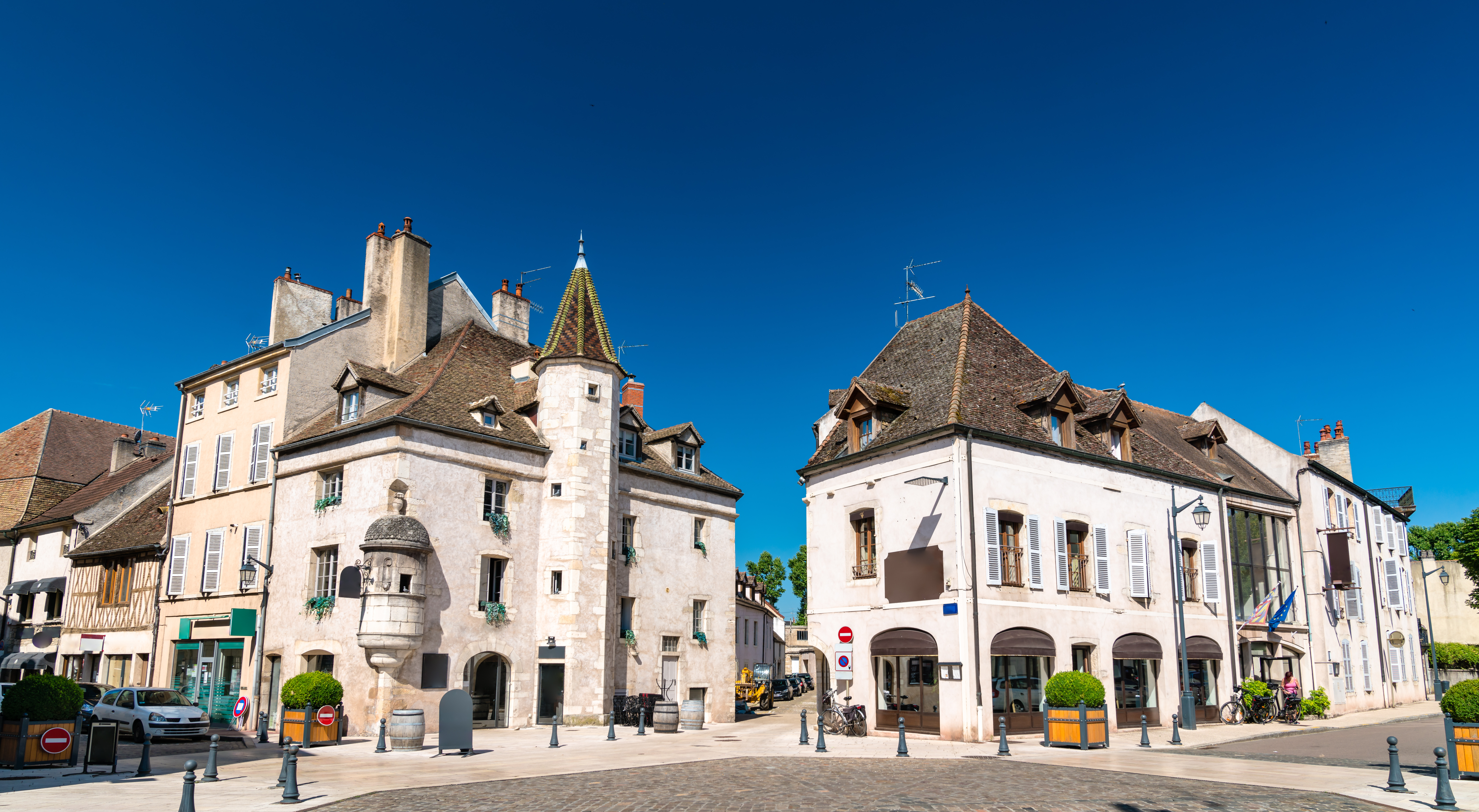 Traditionel stenbyggeri på historisk torv i Bourgogne Frankrig