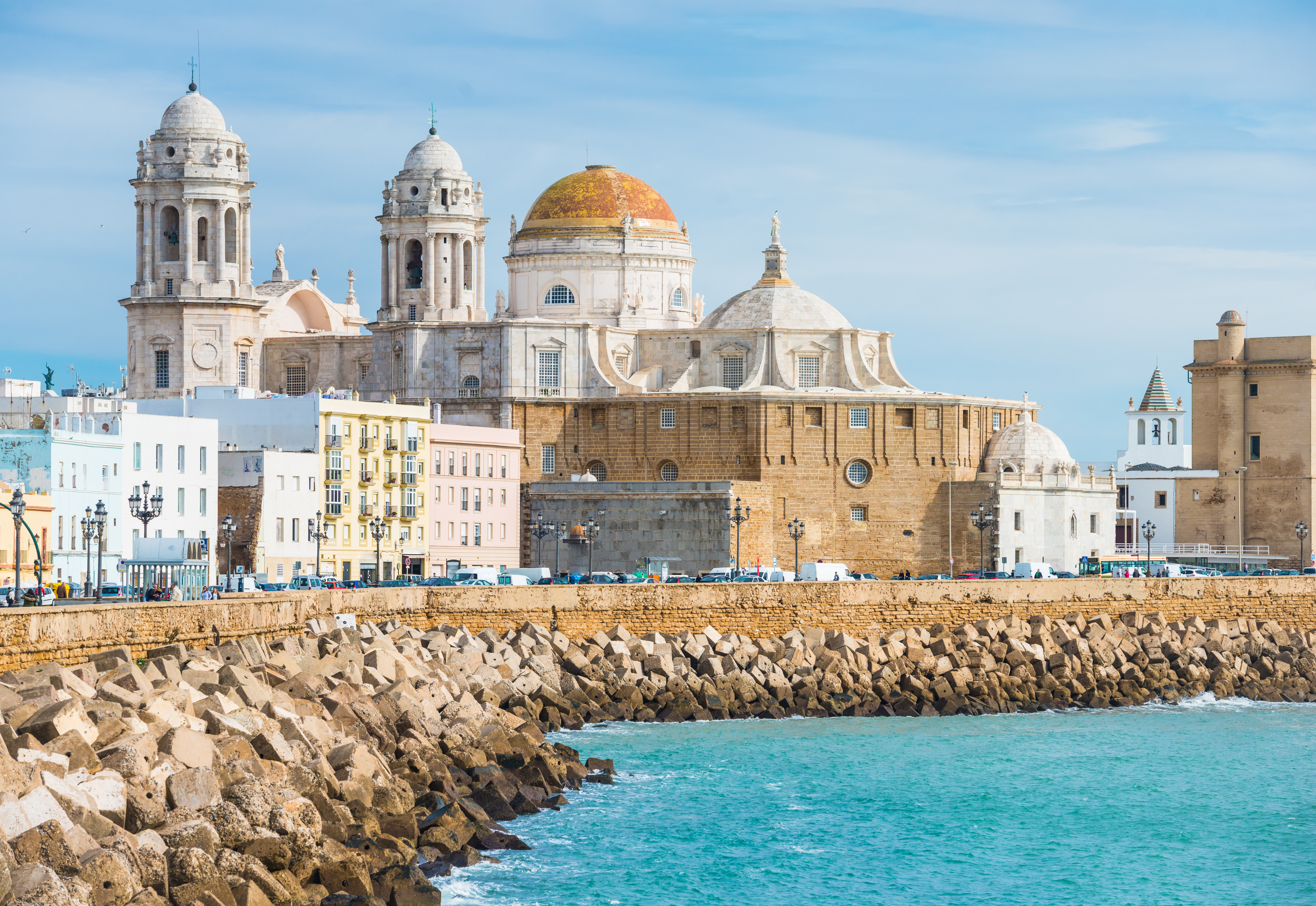 Cadiz katedral med spektakulær udsigt over Atlanterhavet i Spanien