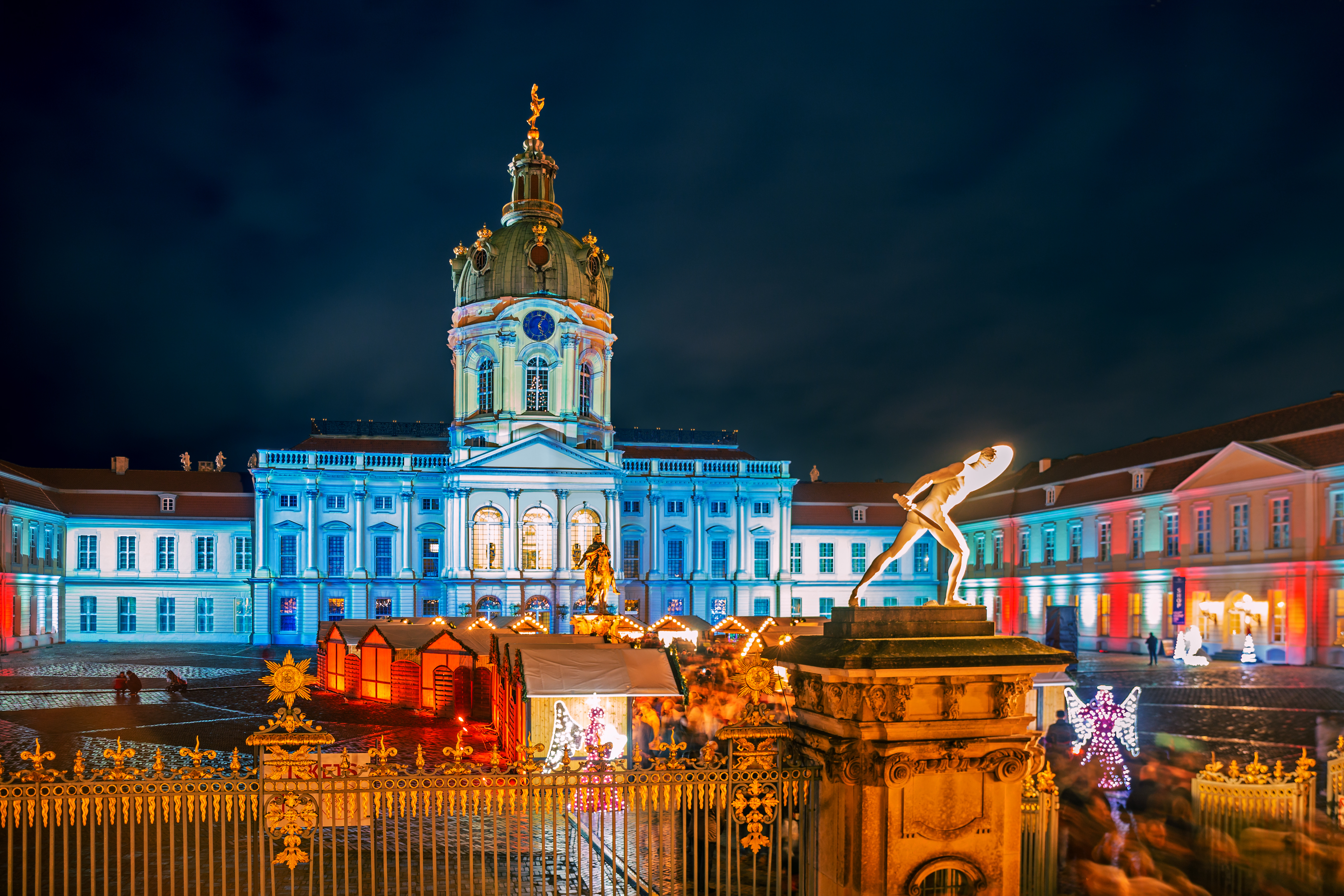 Charlottenburg Berlin julefest ved barokslot med magiske lys