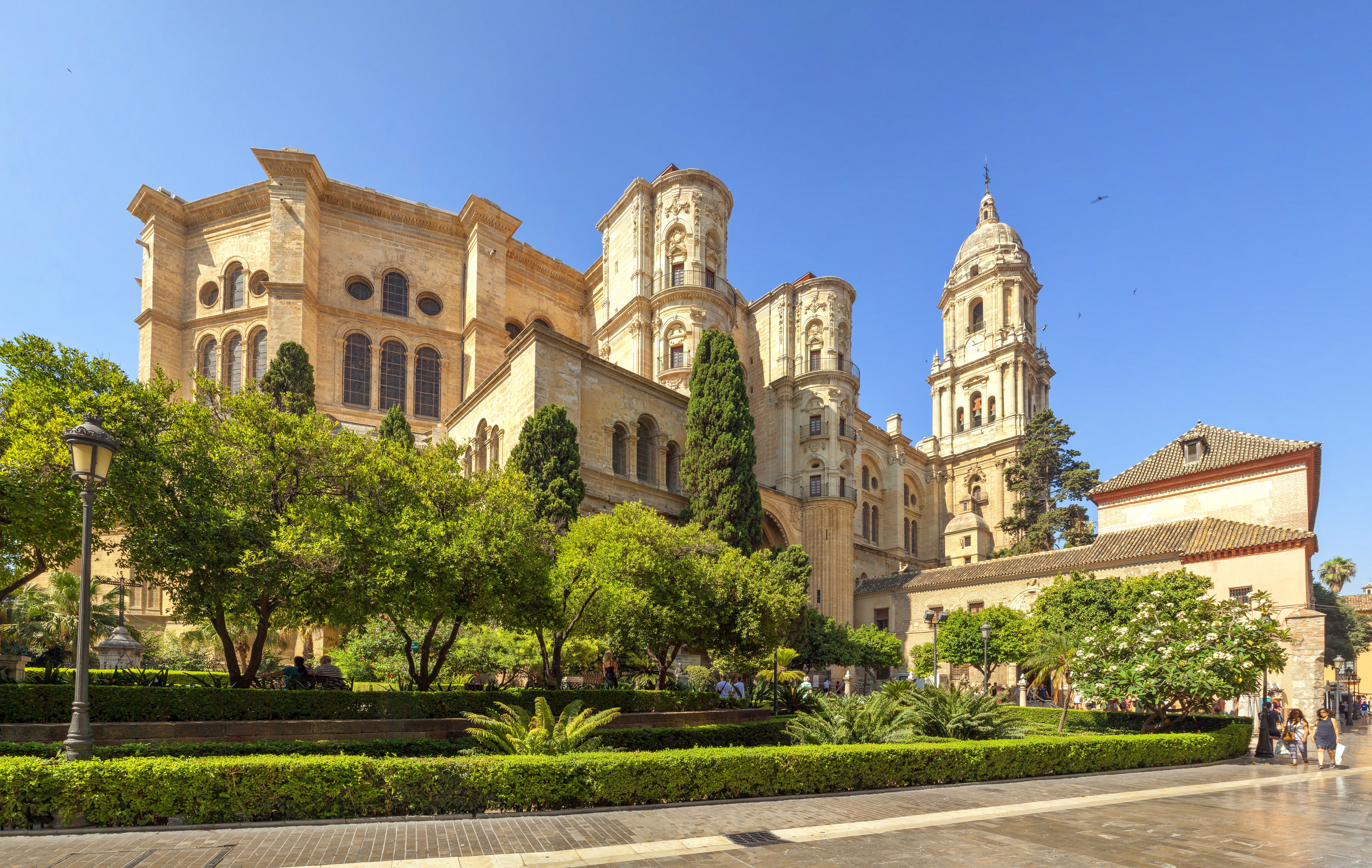 Besoeg den majestætiske Malaga Katedral paa Costa del Sol i Andalusien