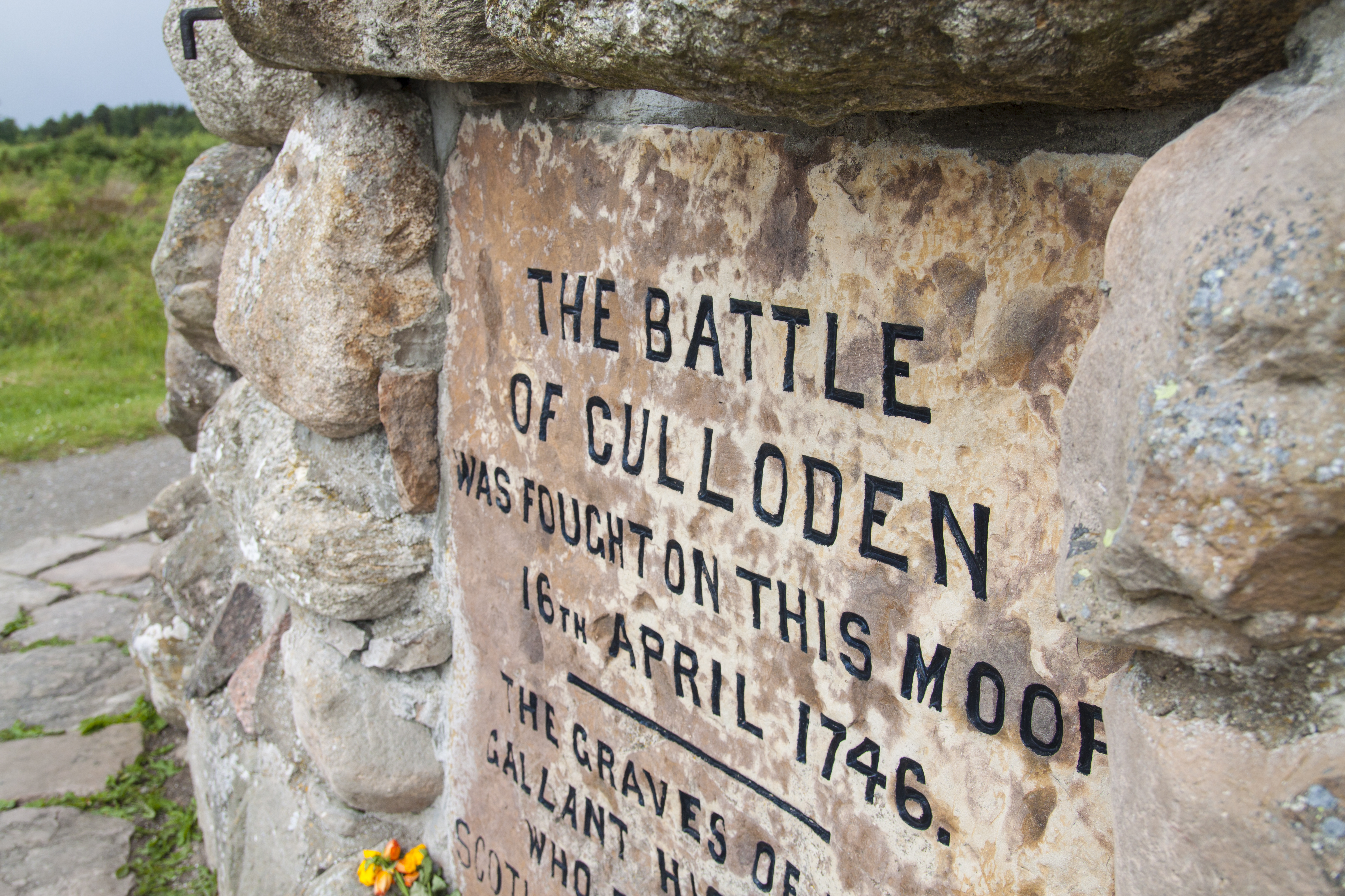 Mindesten for Culloden slaget på den skotske hede med historisk betydning