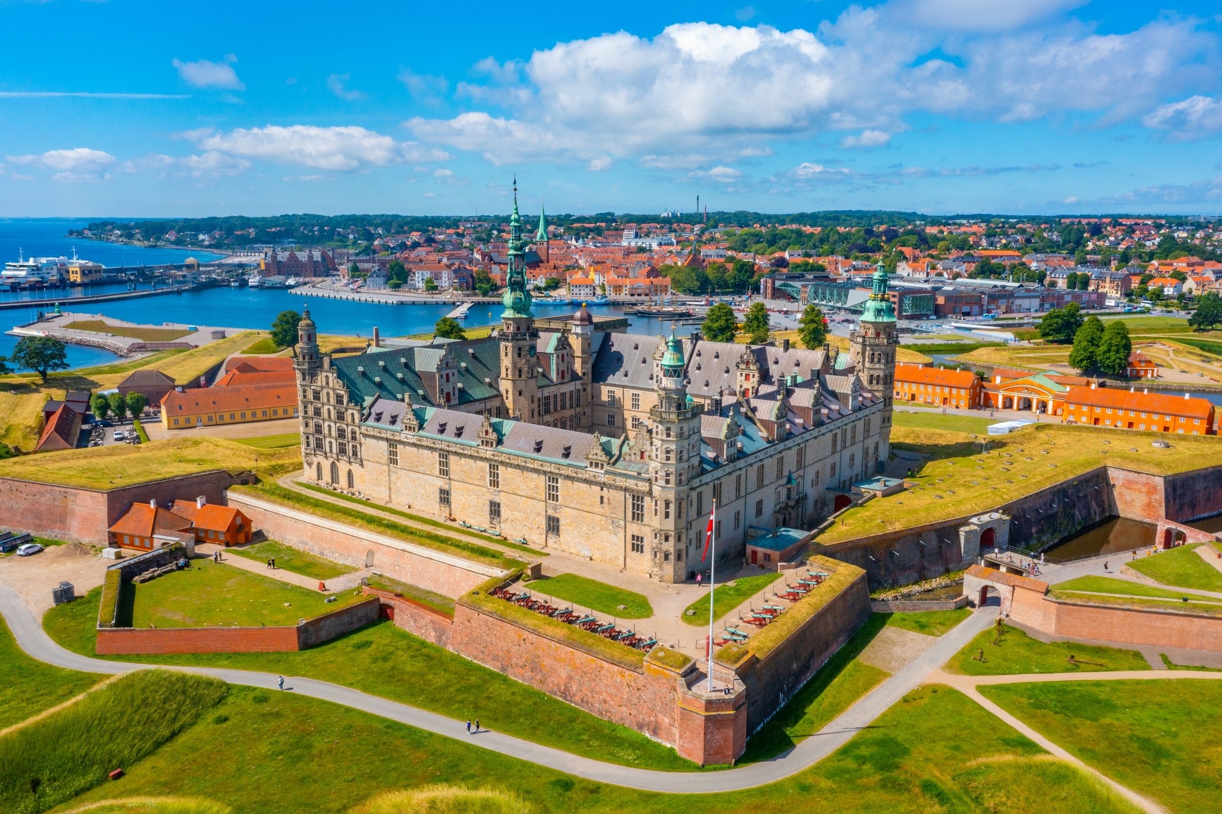 Kronborg fæstning i Helsingør - berømt dansk renæssanceslot ved havet