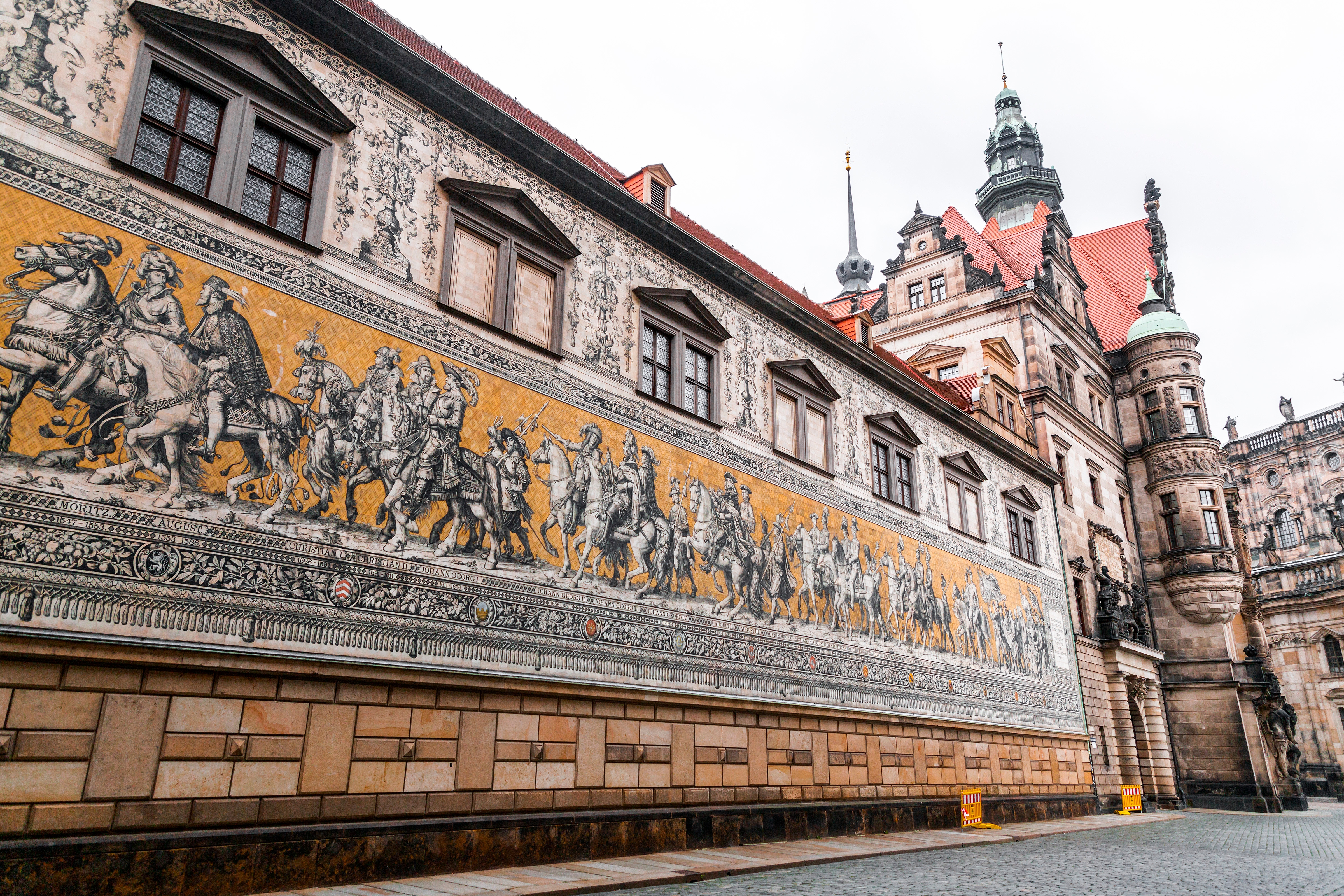 Dresdner slot med det verdensberømte Fürstenzug lavet af Meissen porcelæn