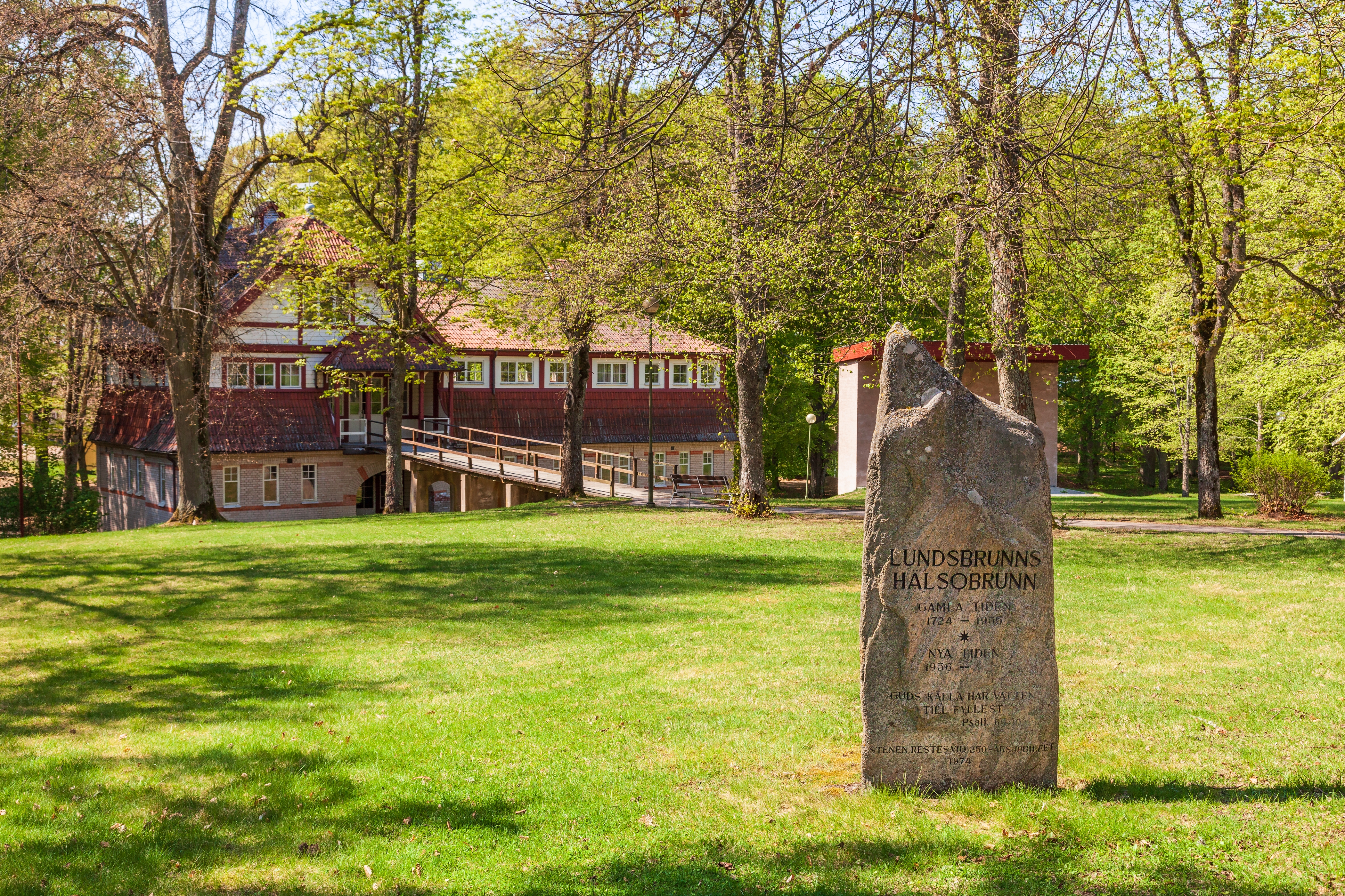 Charmerende træpavillon i naturskønne omgivelser Lundsbrunn Sverige