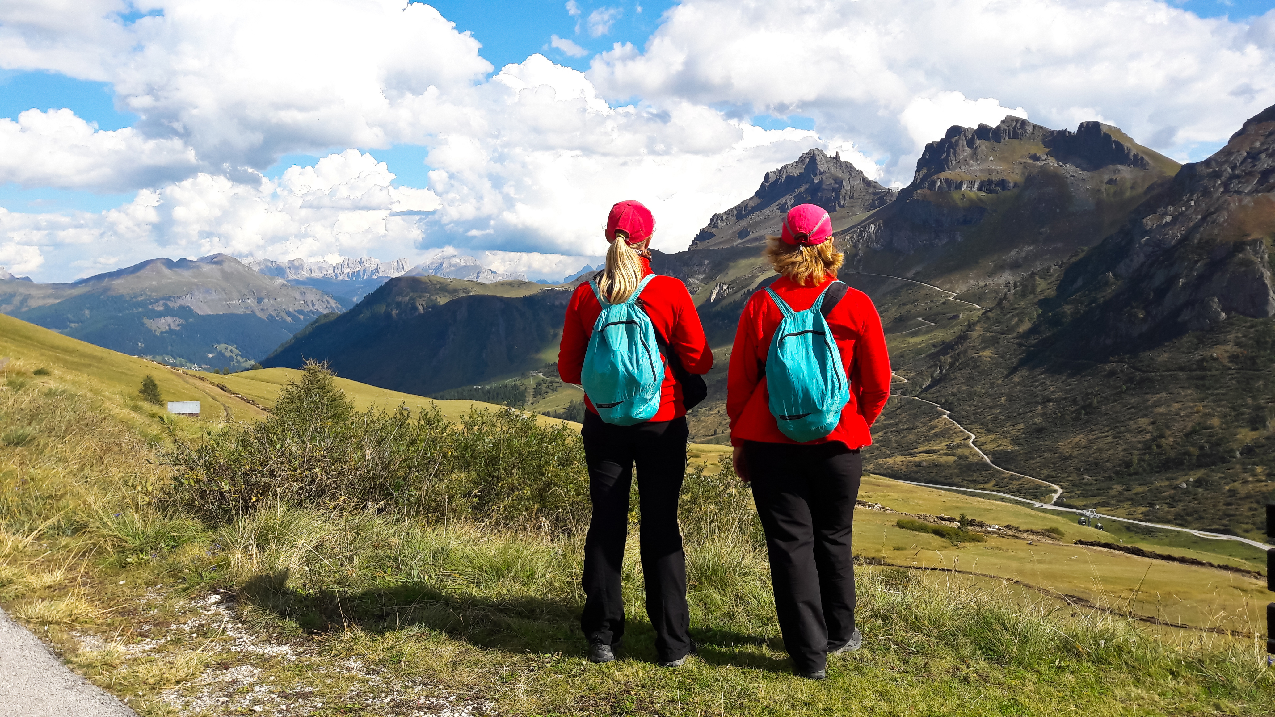 Vandreture i italienske Dolomiti med imponerende alpine bjerge og naturskønne omgivelser