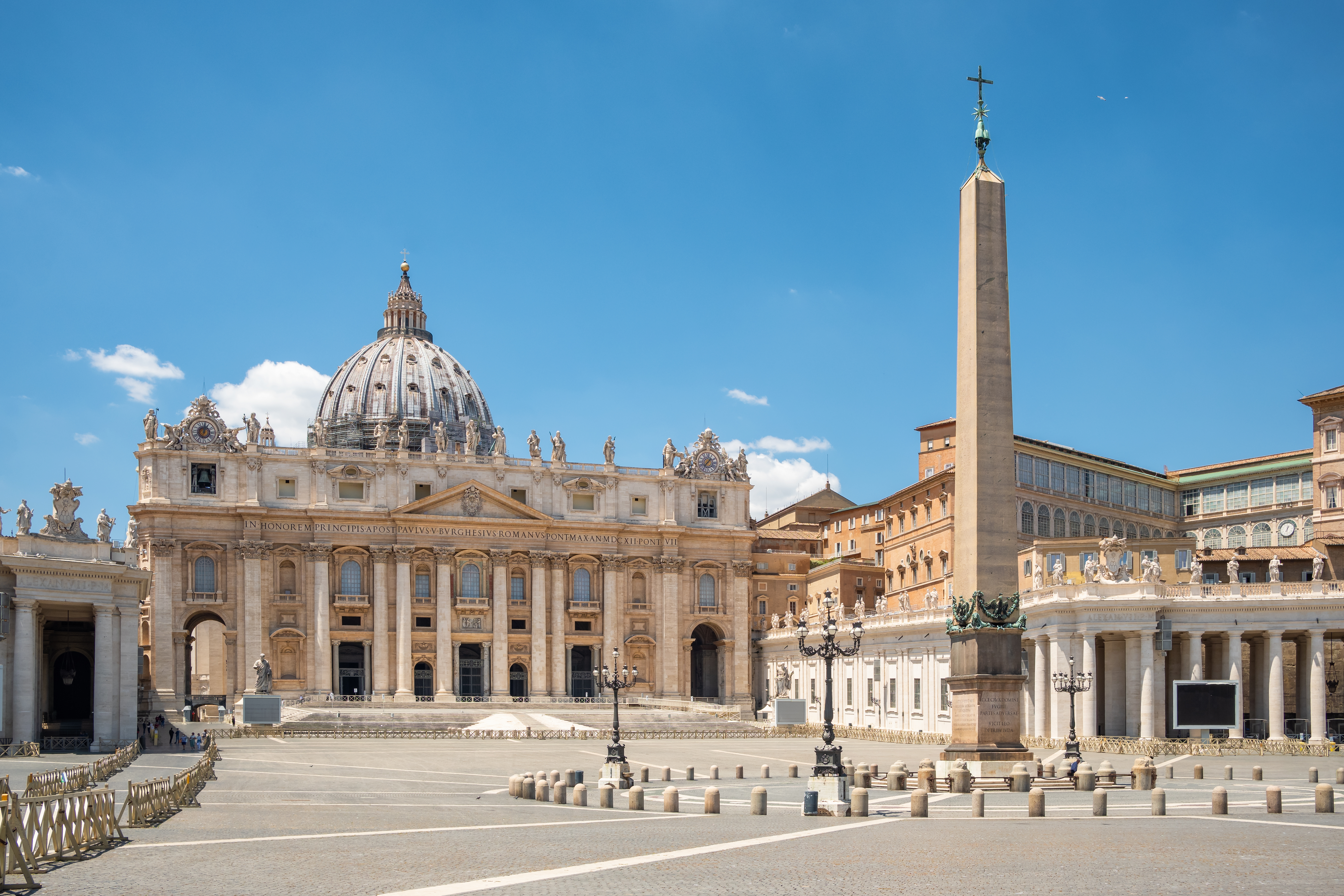 Italien Rom Vatikanets ikoniske Sankt Peters Basilika med kuppel