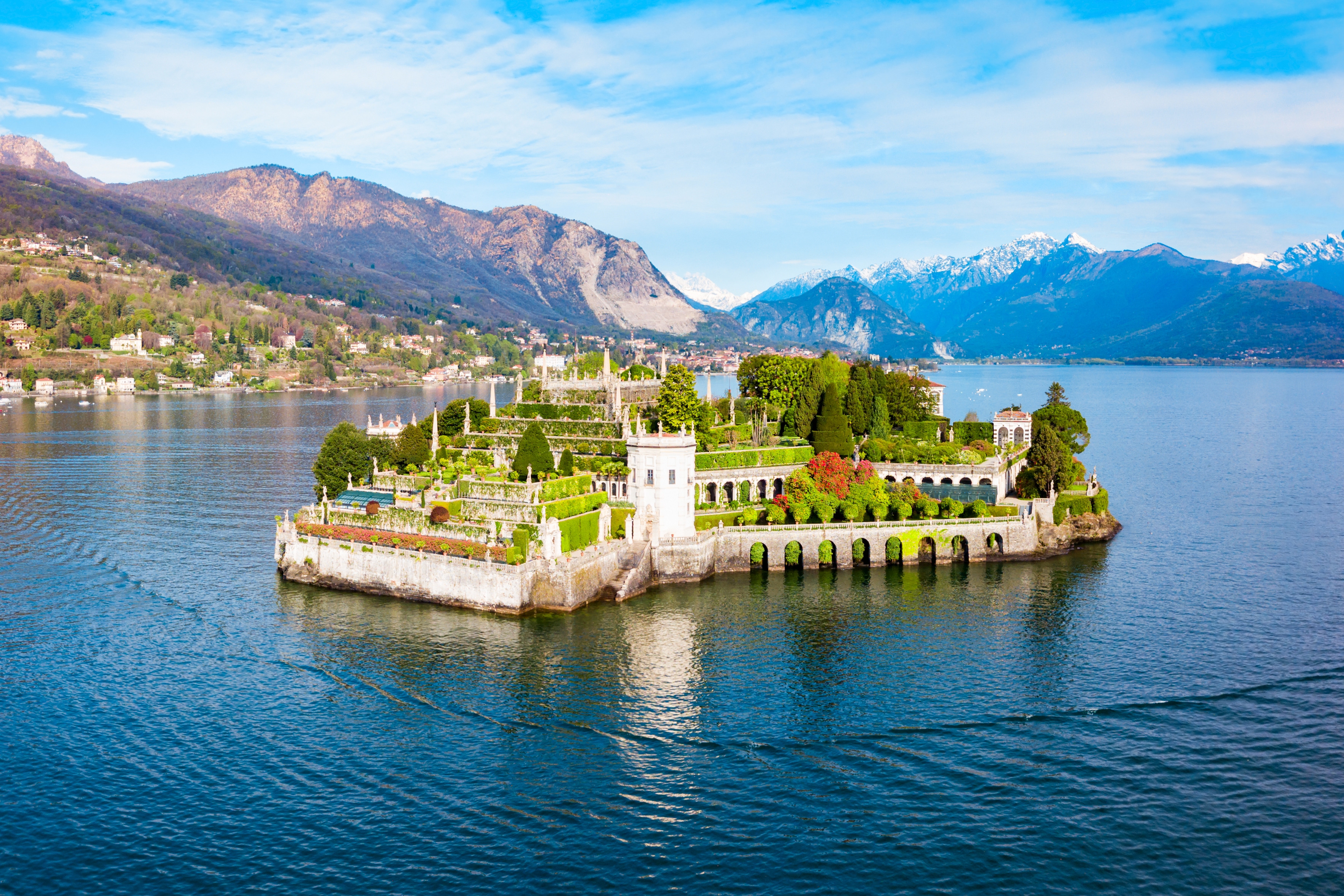 Barok slot og terrasse haver på Isola Bella ø i Lago Maggiore, Italien