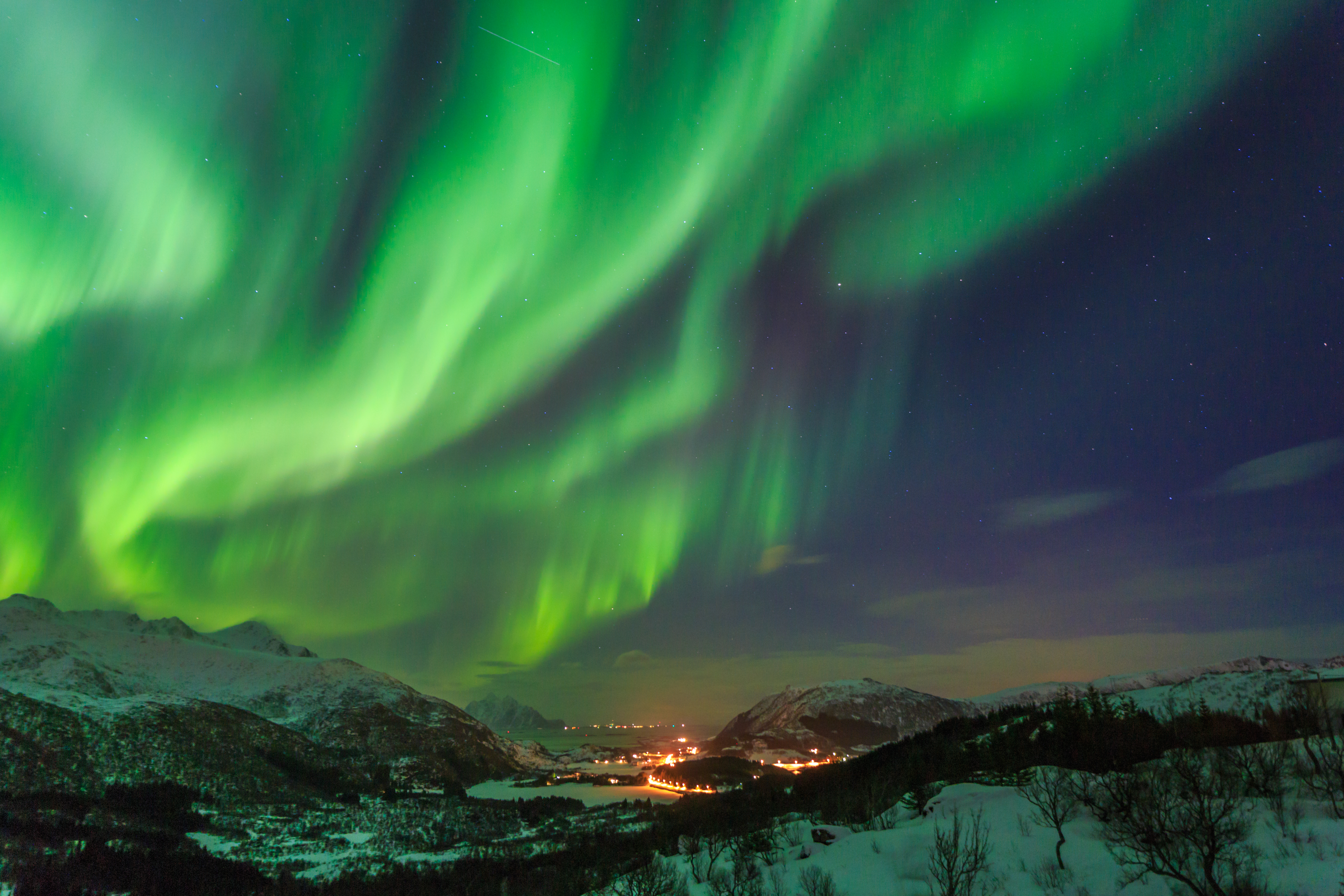 Nordlys i Lofoten under polarnatten - utrolig naturoplevelse i Nordnorge