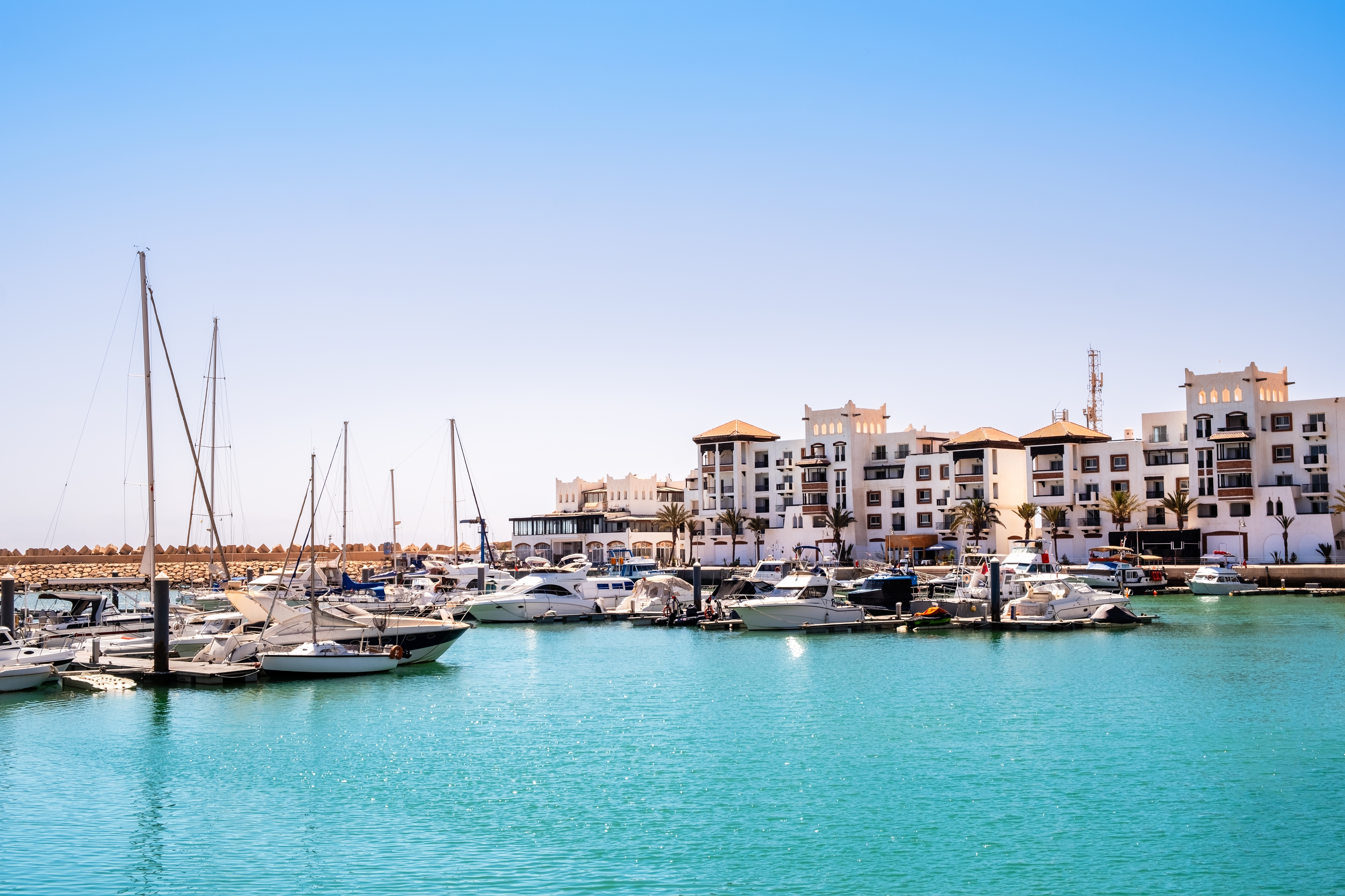 Moderne marina med lystbåde i Agadir Marokko