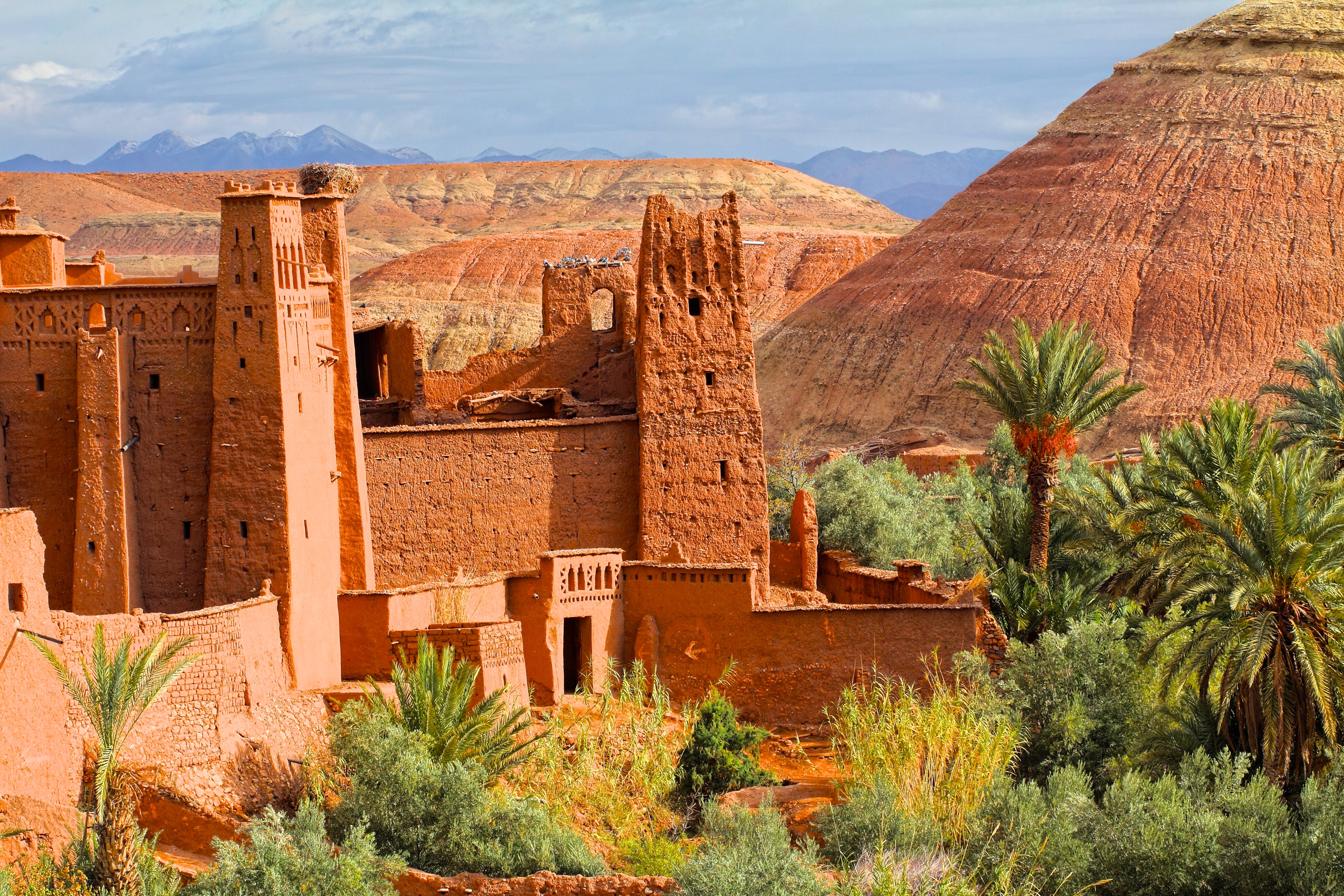 Ait Benhaddou kasbah i Marokko - en UNESCO-beskyttet middelalderby af ler og en berømt filmkulisse i ørkenen