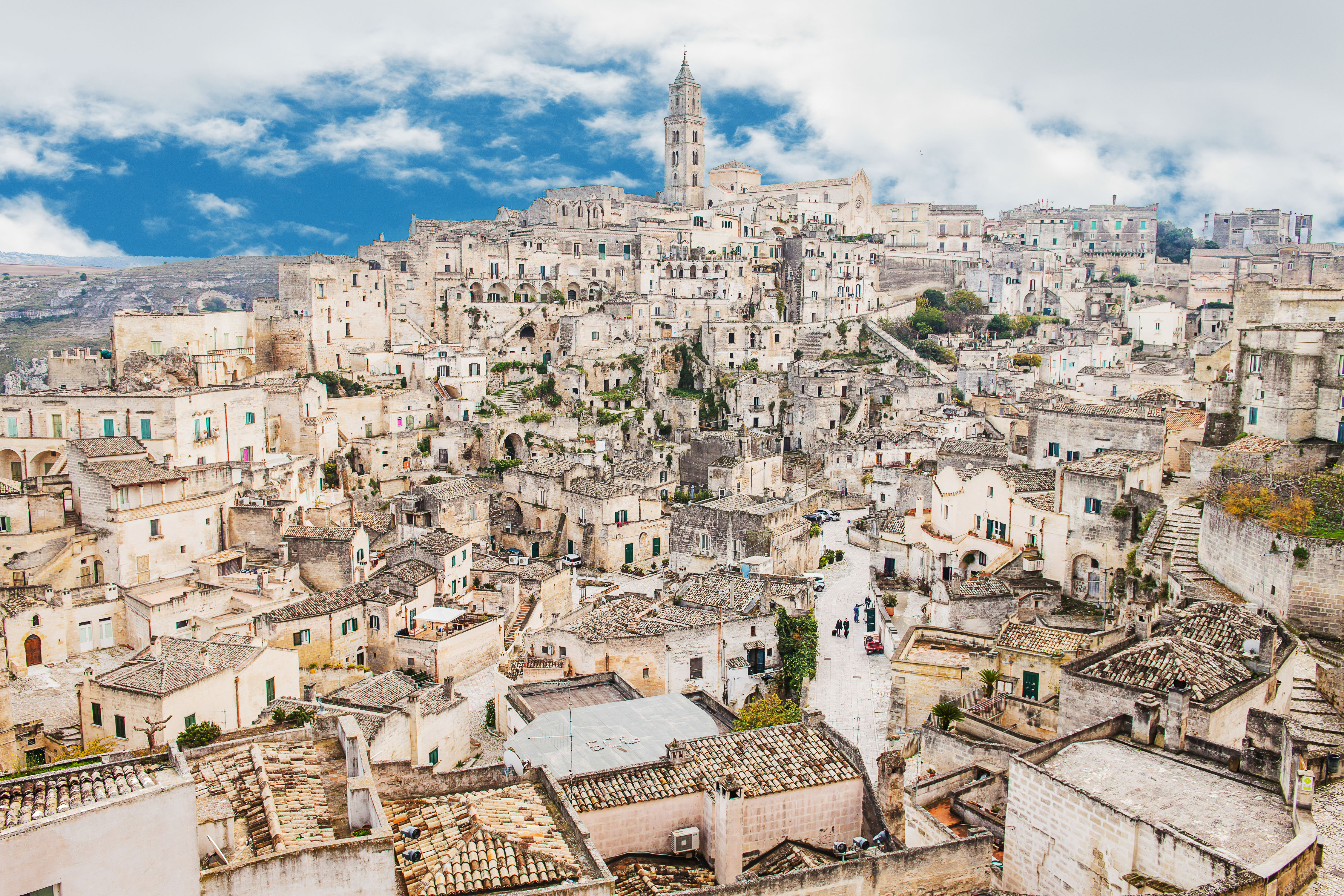 Det berømte Sassi-kvarter i Matera med huler og stenhuse udhulet i klippen, UNESCO verdensarv i Syditalien