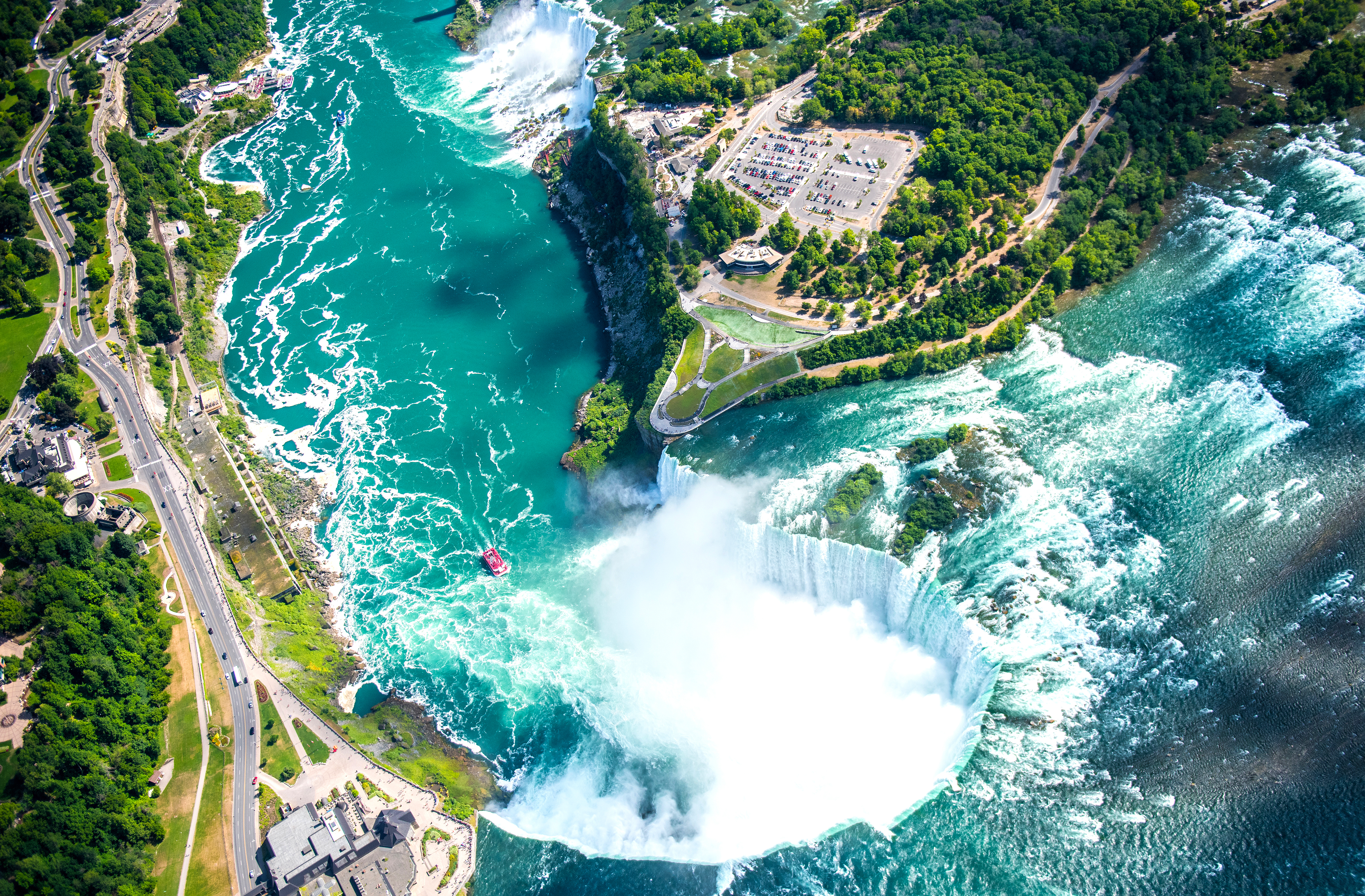 Malerisk luftbillede af det berømte Niagara Falls vandfald i Ontario, Canada