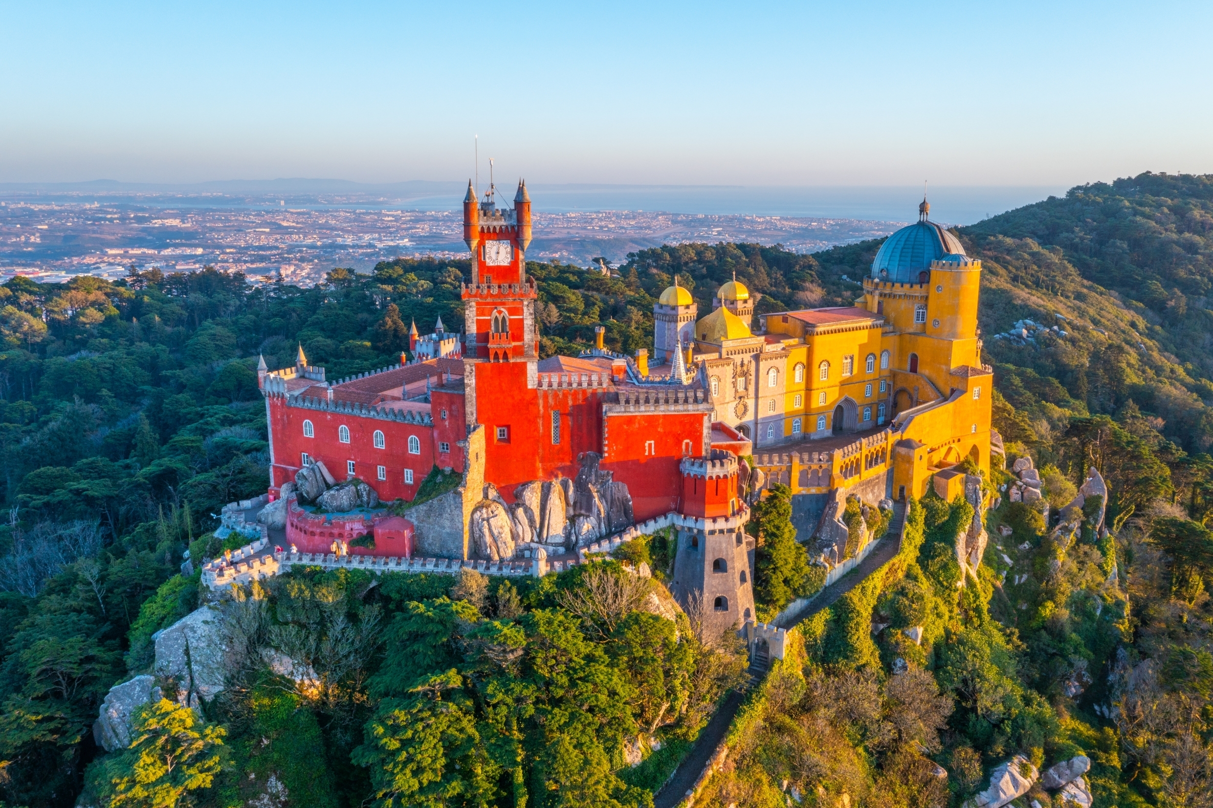 Pena Palads, et farverigt og romantisk monument i Lissabon-området, Sintra.