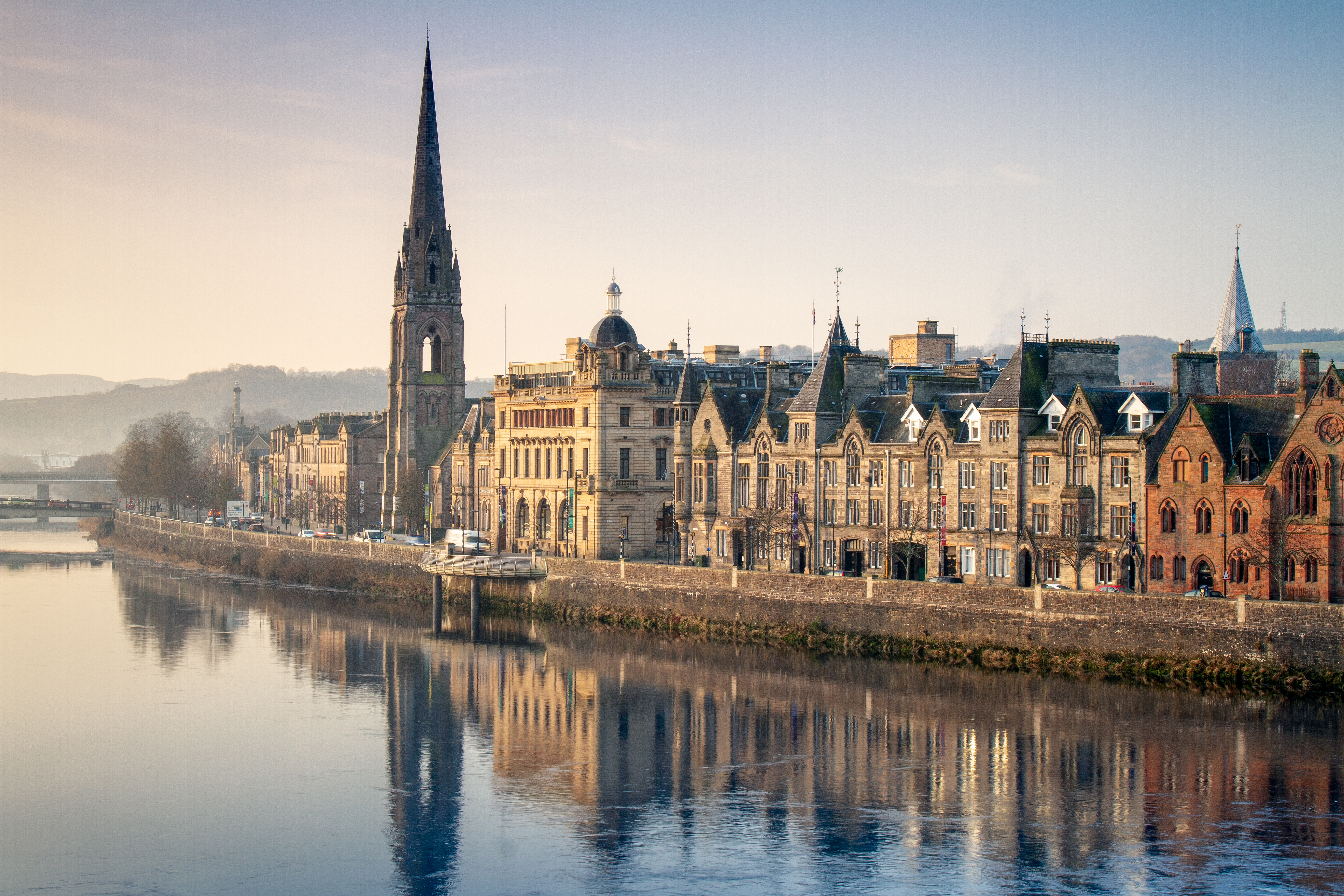 Morgentime ved floden Tay i Perth, Perthshire, Skotland