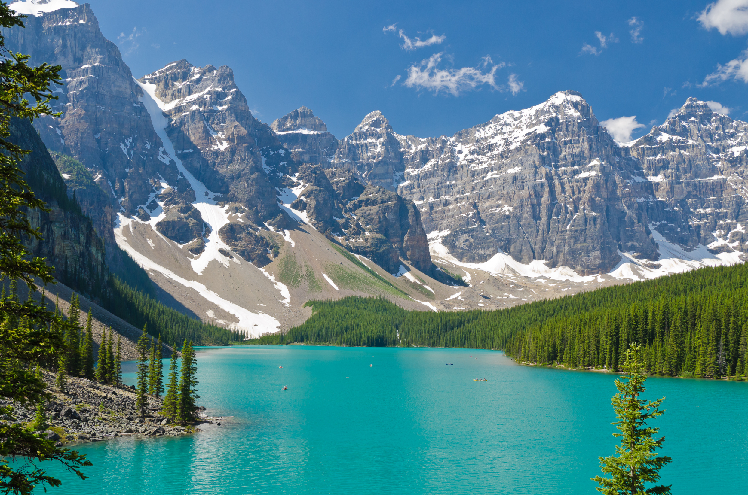 Fantastisk naturlandskab ved Moraine Lake i de canadiske Rocky Mountains