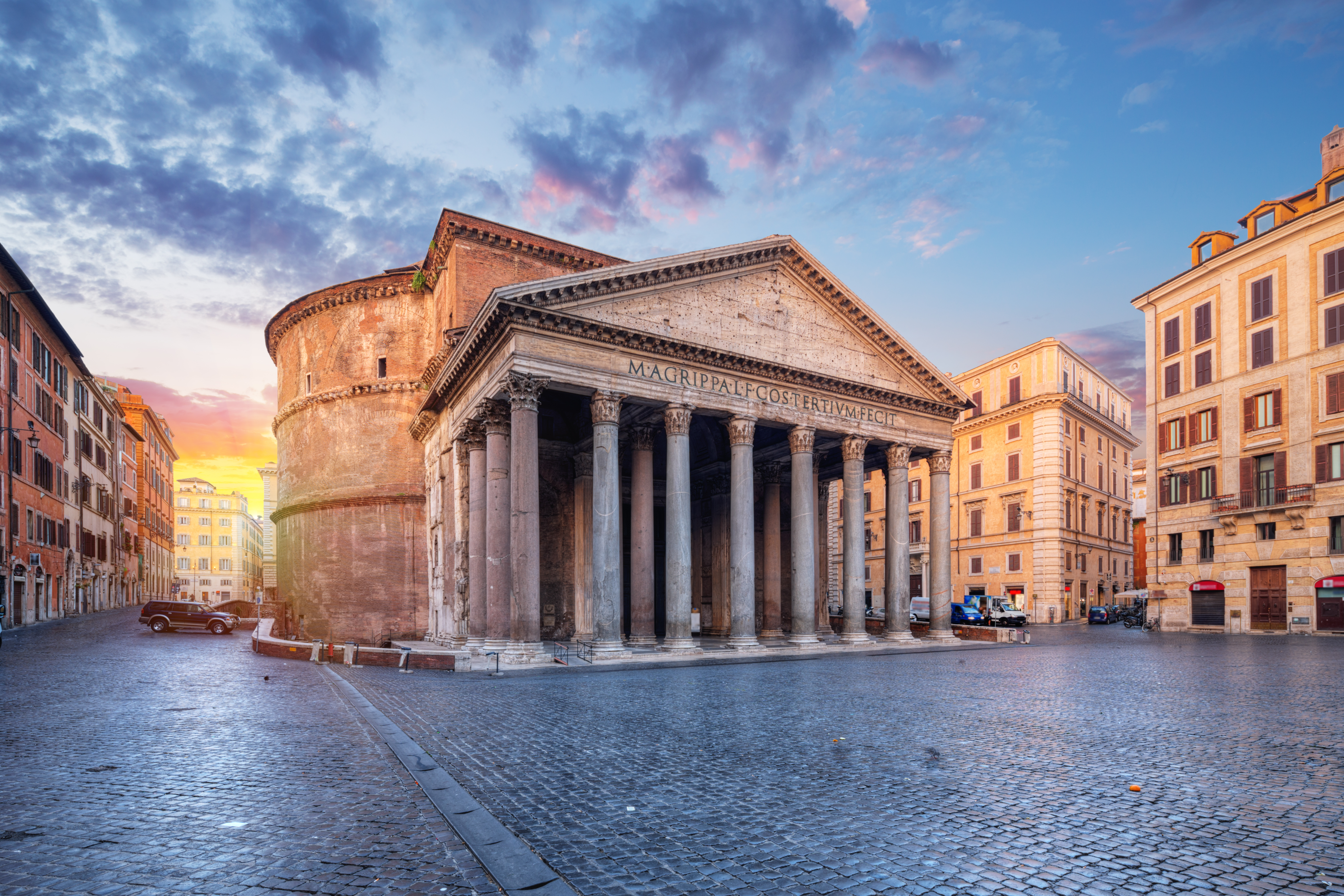 Det majestætiske Pantheon tempel fra romerriget i Rom Italien ved daggry
