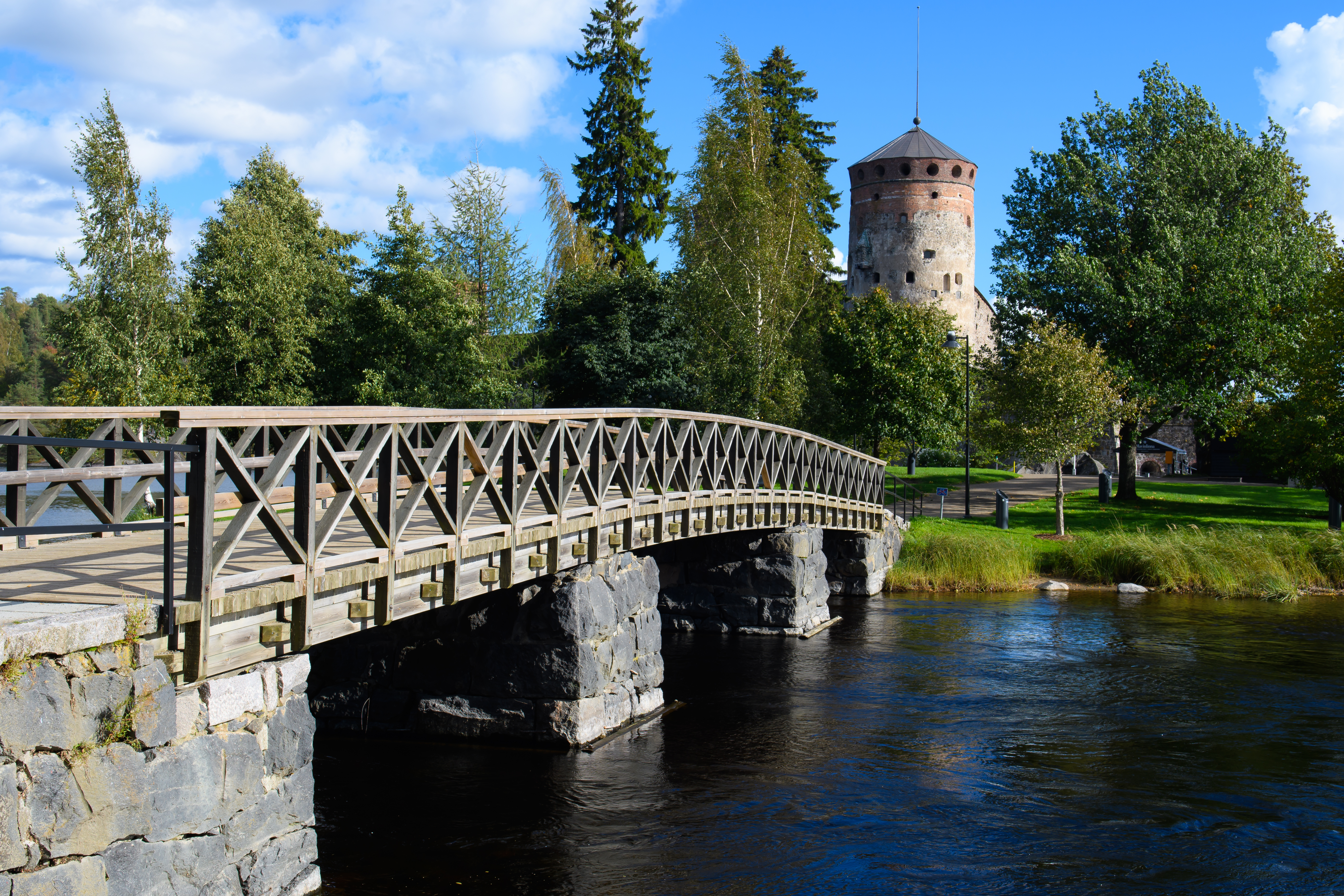 Middelalderborg Olavinlinna ved søen i Savonlinna Finland