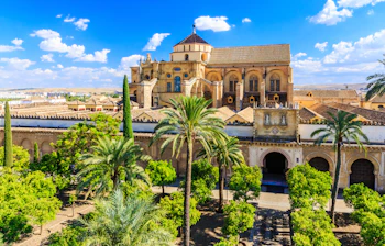 UNESCO verdensarv Mezquita katedral i Cordoba med maurisk arkitektur og haver