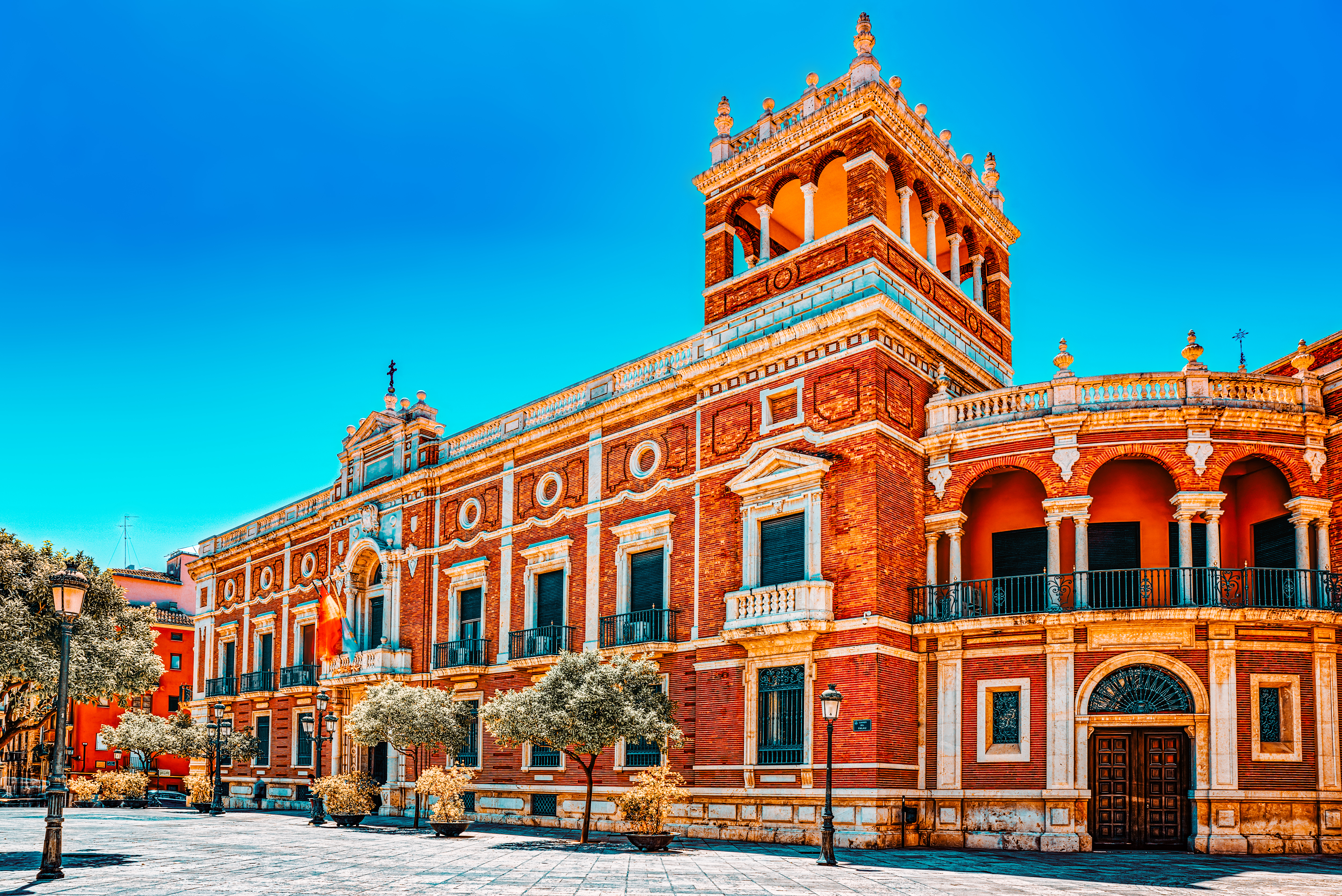 Valencia's historiske centrum med den berømte katedral og klokketaarn