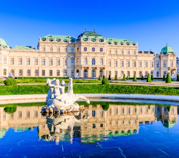 Wien Schloss Belvedere med springvand og parkanlæg i Østrig